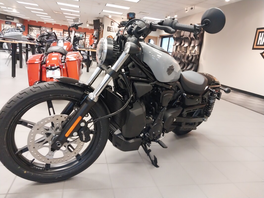 RH975 2025 Nightster - Photo 4