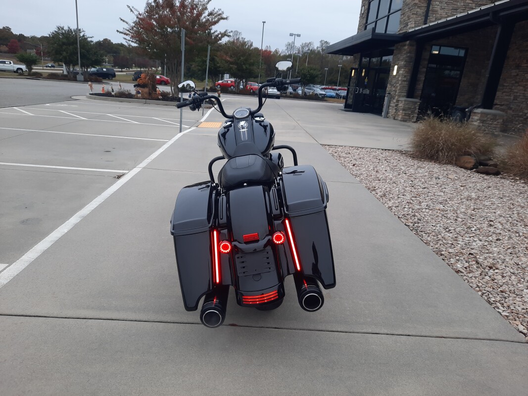2018 Harley-Davidson Road King Special Vivid Black - Photo 8