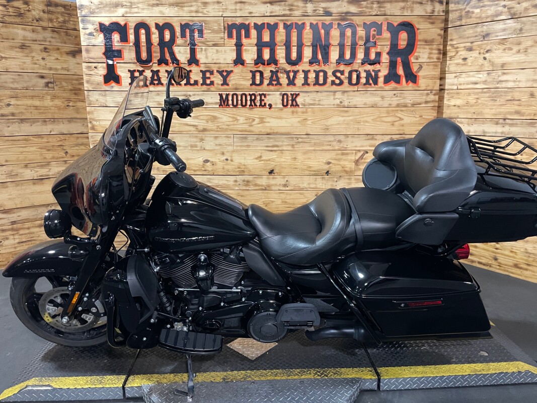 Harley-Davidson Ultra Limited 2022 FLHTK VIVID BLACK - Photo 8