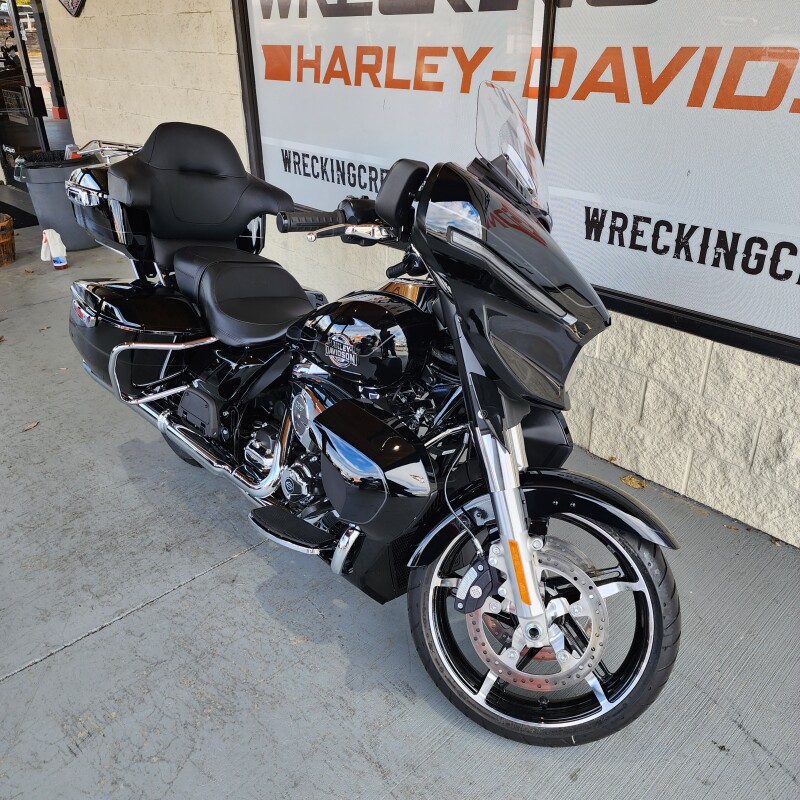FLHXU 2025 Street Glide Ultra - Photo 4