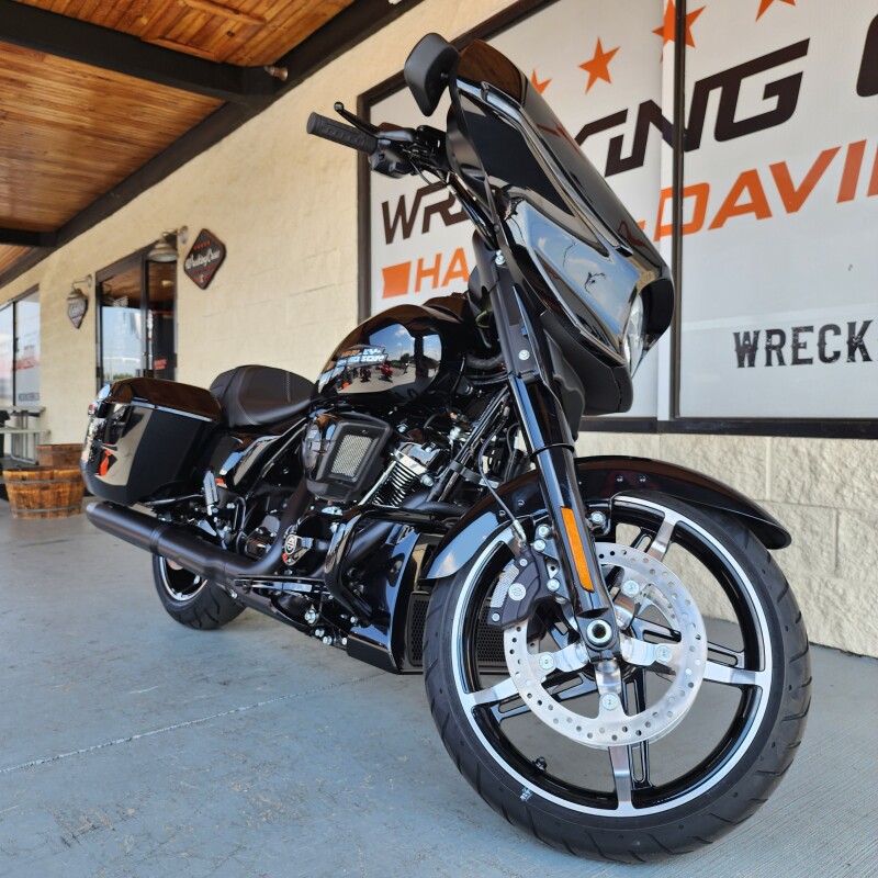 FLHX 2025 Street Glide - Photo 5