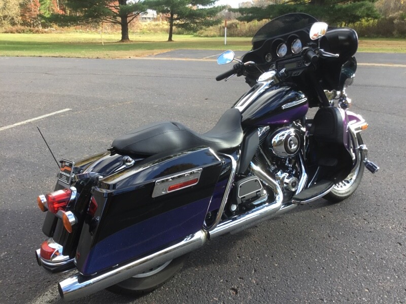 2010 Harley-Davidson Electra Glide Ultra Limited V BLK/BLK ICE - Photo 4