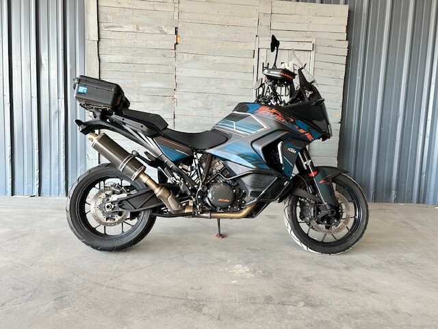 2022 KTM 1290 Super Adventure S 