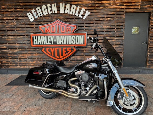  2016 Harley Davidson Road King FLHR