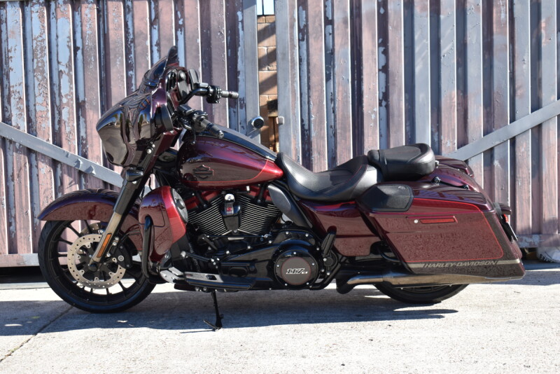 2019 Harley-Davidson® CVO™ Street Glide® FLHXSE