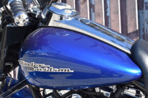 2017 Harley-Davidson® Street Glide® Special FLHXS thumb 2