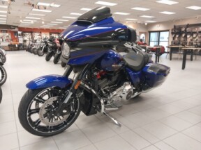 FLHXSE 2025 CVO™ Street Glide™ thumb 1