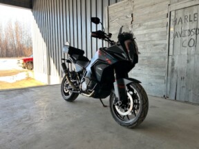 2022 KTM 1290 Super Adventure S  thumb 3