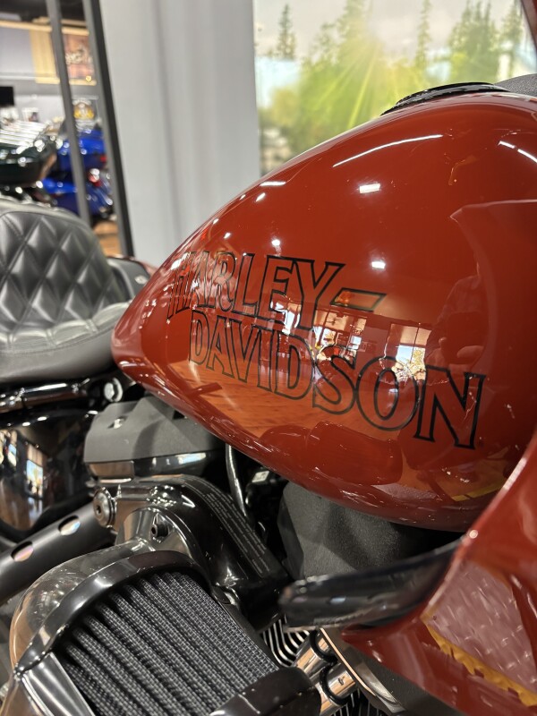 2024 Harley-Davidson Low Rider ST RED ROCK BO - Photo 2