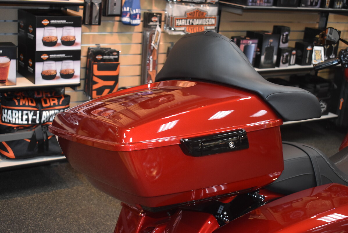 FLHX 2025 Street Glide - Photo 5