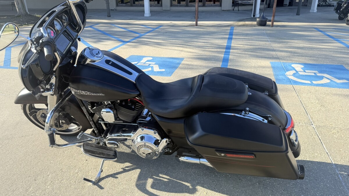2014 Harley-Davidson Street Glide Special - Photo 2