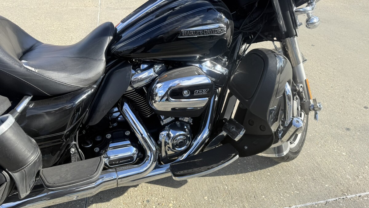 2017 Harley-Davidson Electra Glide Ultra Classic - Photo 8
