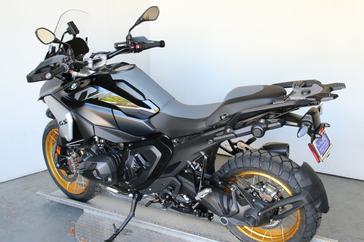 2026 BMW Motorrad R 1300 GS Blackstorm Metallic - Photo 6