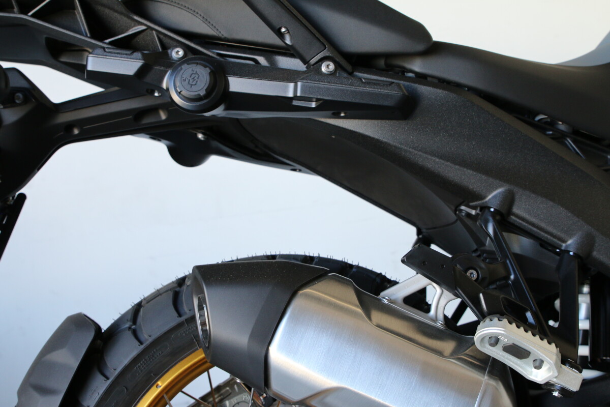 2026 BMW Motorrad R 1300 GS Blackstorm Metallic - Photo 10