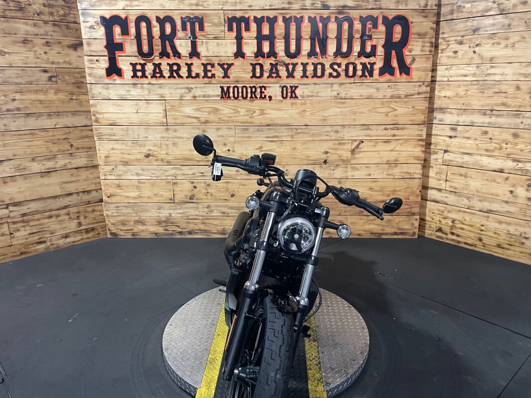 Harley-Davidson Nightster 2025 RH975 VIVID BLACK - Photo 4