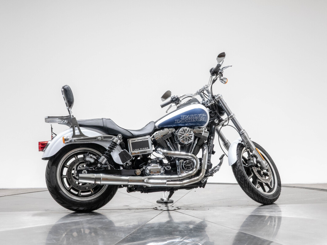 2015 Harley-Davidson FXDL Dyna Low Rider in White Hot and Blue Hot Pearl with 8,240 Miles - Photo 5