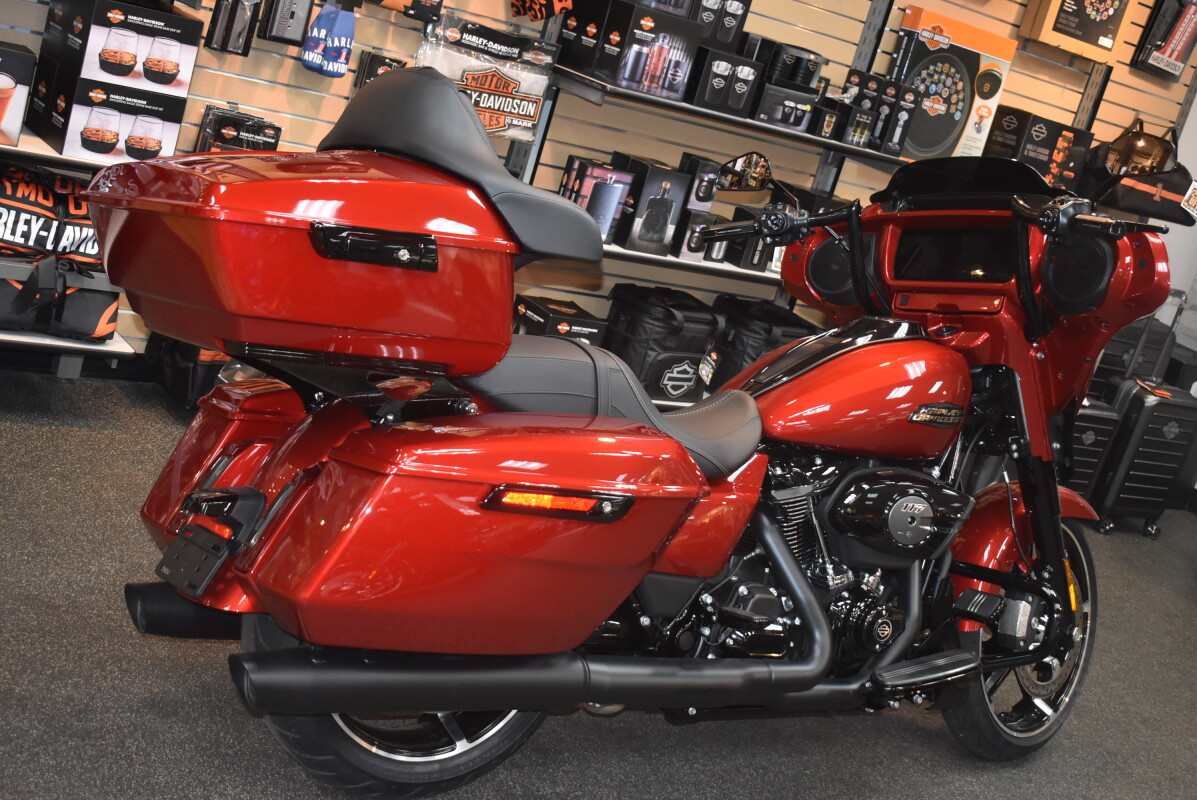 FLHX 2025 Street Glide - Photo 3