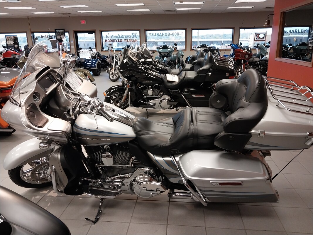 FLTRUSE 2016 CVO Road Glide Ultra - Photo 5
