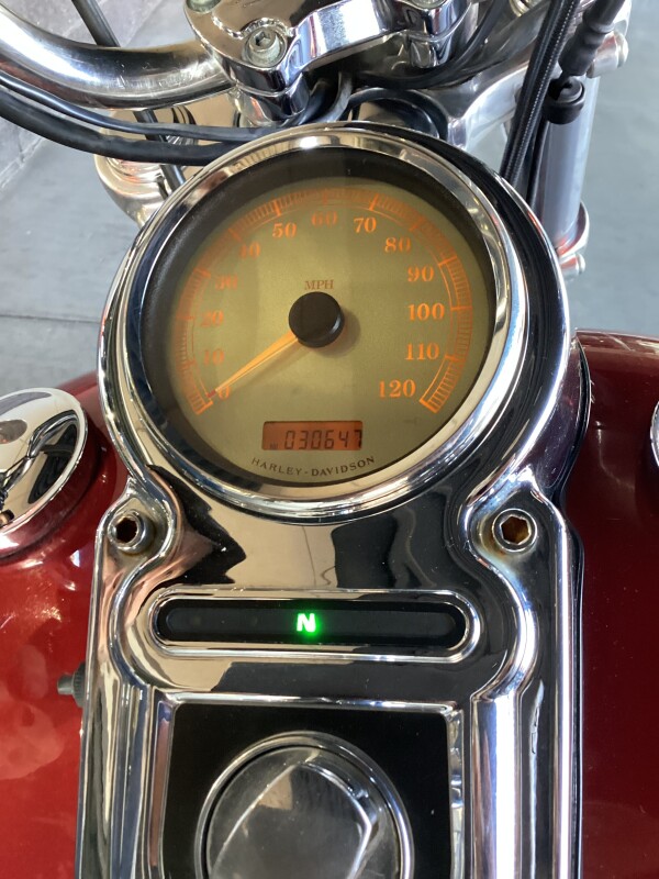 FXDC 2007 Super Glide Custom - Photo 7