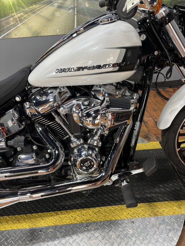2024 Harley-Davidson Breakout 117 WHITE ONYX PRL CO - Photo 2