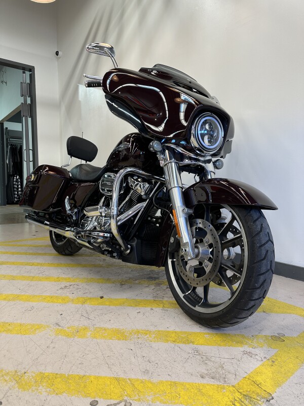 2022 Harley-Davidson Street Glide Midnight Crimson - Photo 2