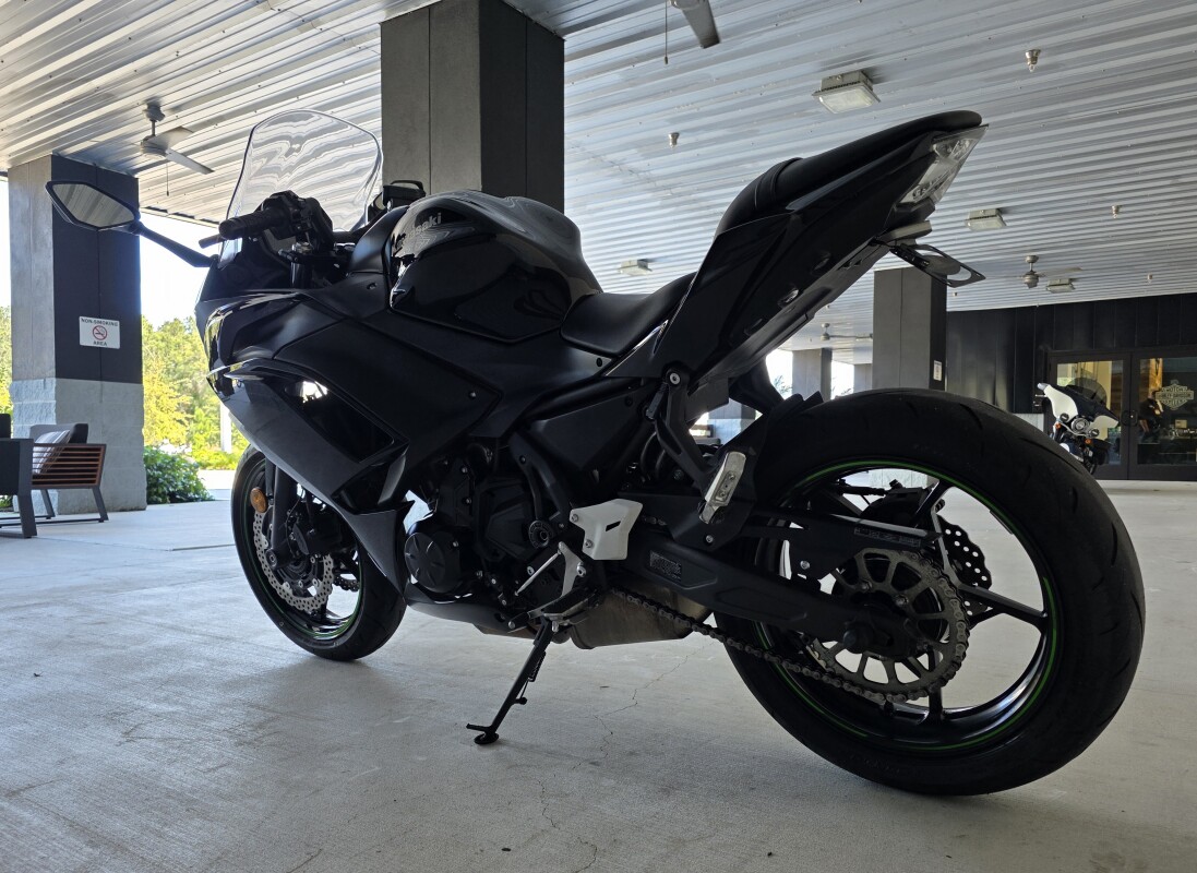 2025 Kawasaki NINJA 650 - Photo 7