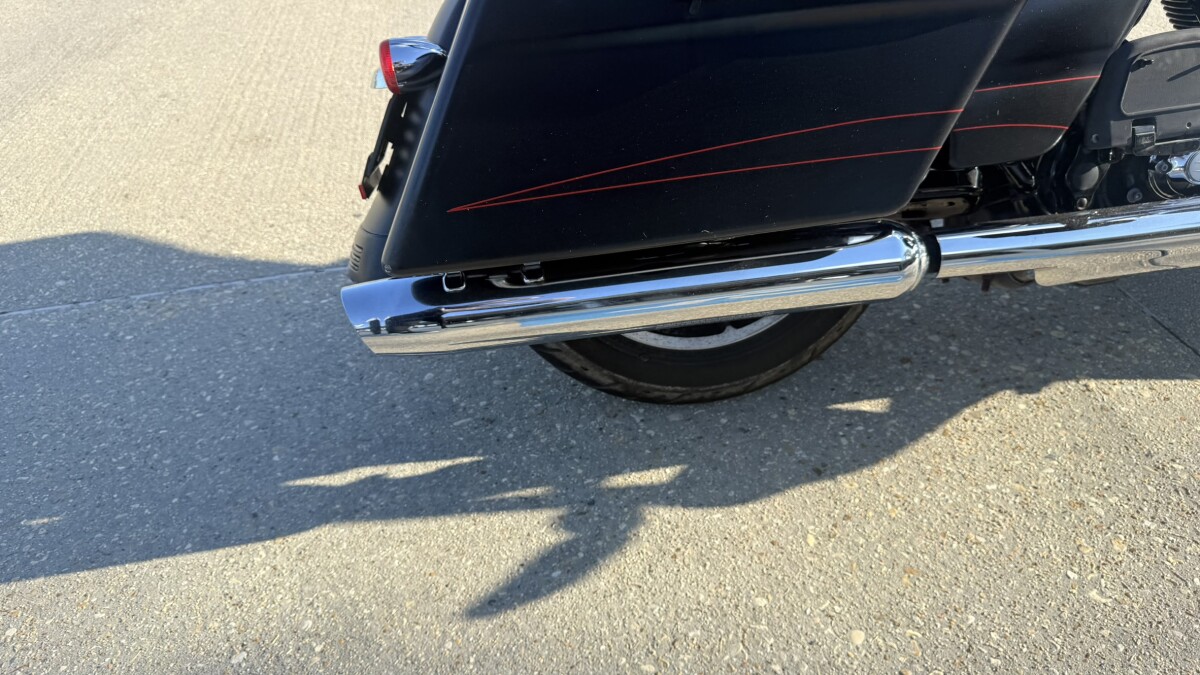2013 Harley-Davidson Road Glide Custom - Photo 3