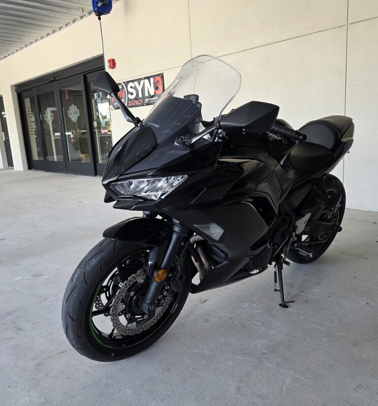 2025 Kawasaki NINJA 650 - Photo 9