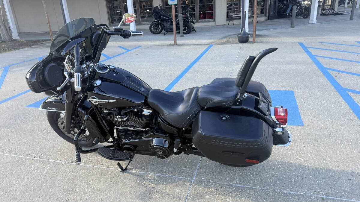 2019 Harley-Davidson Heritage Classic 107 - Photo 2
