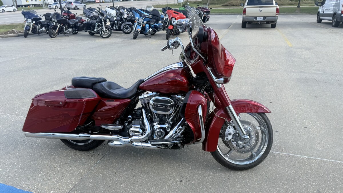 2016 Harley-Davidson CVO Street Glide - Photo 3