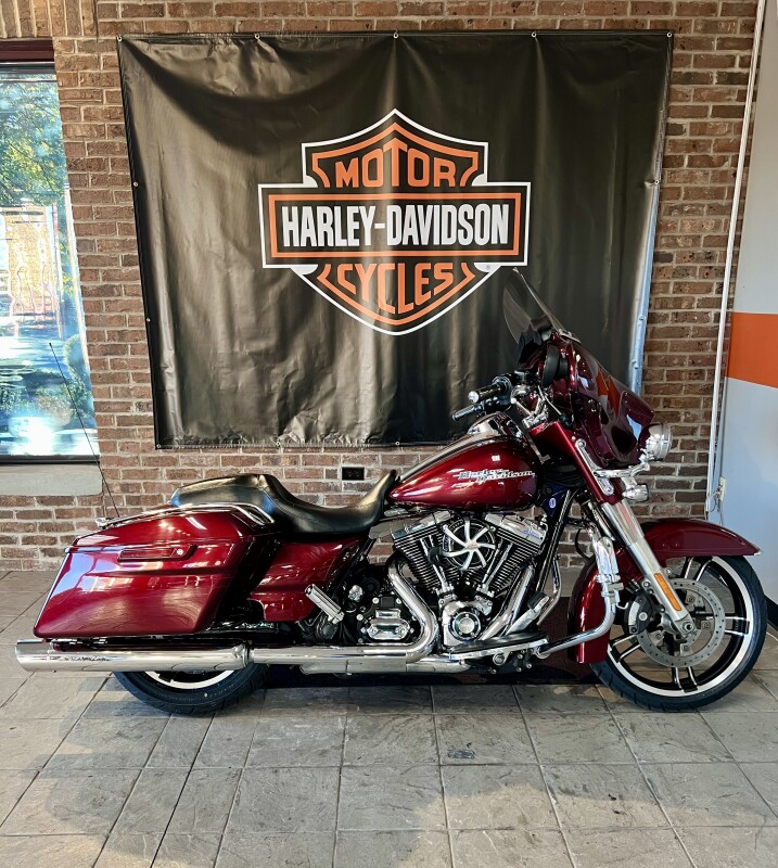 2014 Harley-Davidson Street Glide Special FLHXS Mysterious Red Sunglo
