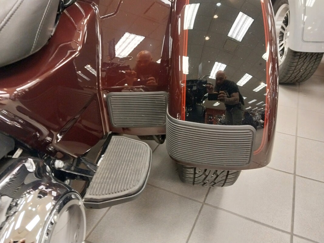 FLHTCUTG 2022 Tri Glide Ultra - Photo 10