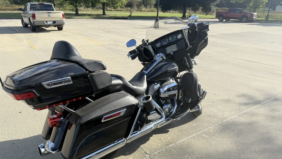 2017 Harley-Davidson Electra Glide Ultra Classic - Photo 9