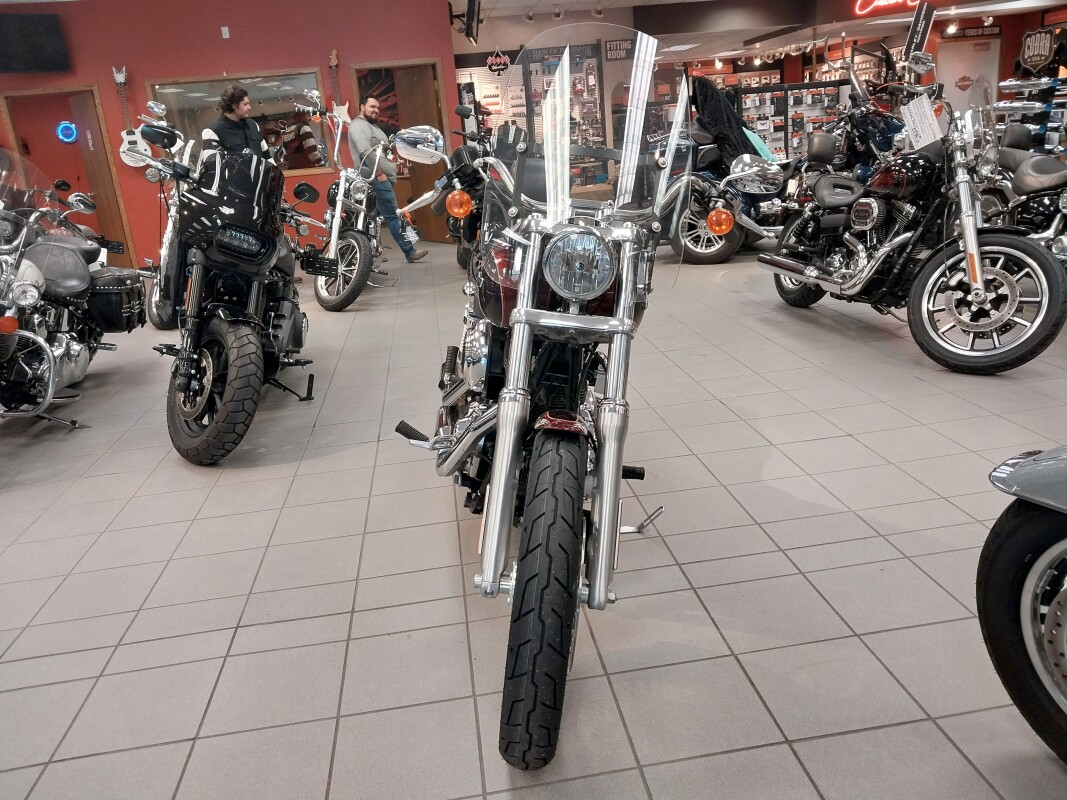 FXDC 2014 Super Glide Custom - Photo 3