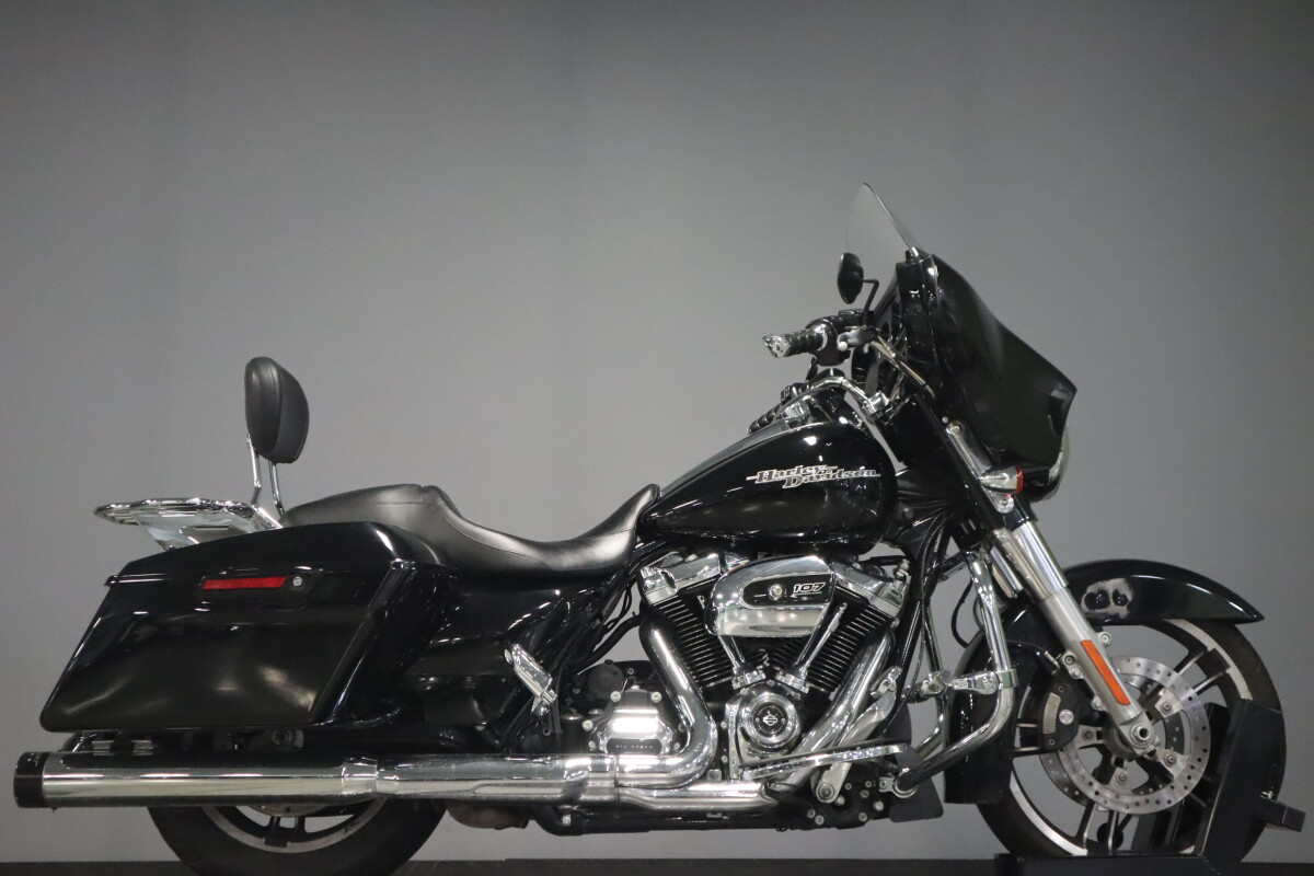 2017 Harley-Davidson Street Glide Special FLHXS