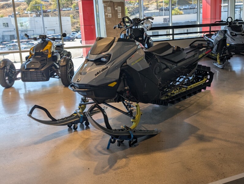 2026 Ski-Doo Summit Adrenaline with Edge Package 850 E-TEC® Turbo R 165 3.0