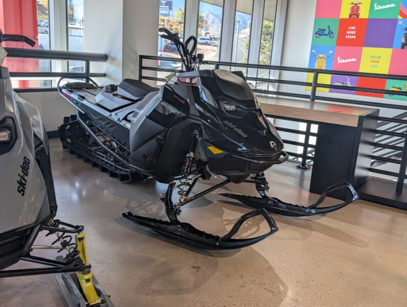 2026 Ski-Doo Summit Adrenaline with Edge Package 850 E-TEC® Turbo R 154 3.0