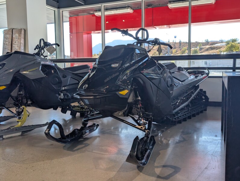 2026 Ski-Doo Summit Adrenaline with Edge Package 850 E-TEC® Turbo R 154 3.0