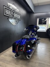 2025 Harley-Davidson® CVO™ Street Glide®  thumb 2