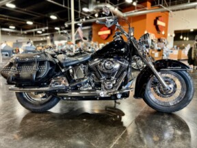 2012 Harley-Davidson® Heritage Softail® Classic Vivid Black (Chrome Finish w/ Laced Wheels) thumb 3