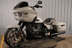 2024 Harley-Davidson® Road Glide™ FLTRX thumb 0