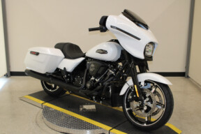 2025 Harley-Davidson Street Glide Grand American Touring FLHX thumb 2