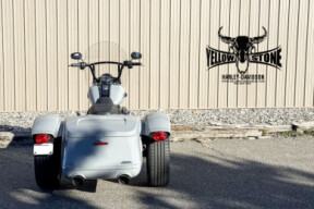 2024 Harley-Davidson® Freewheeler® Billiard Gray thumb 2