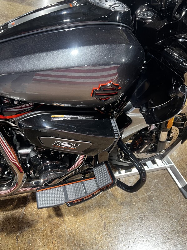 Harley-Davidson CVO Road Glide 2025 FLTRXSE RAVEN FADE - Photo 4
