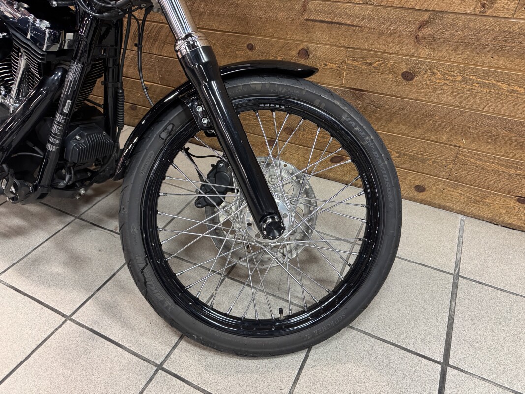 2014 HARLEY-DAVIDSON WIDE GLIDE VIVID BLACK FXDWG - Photo 4