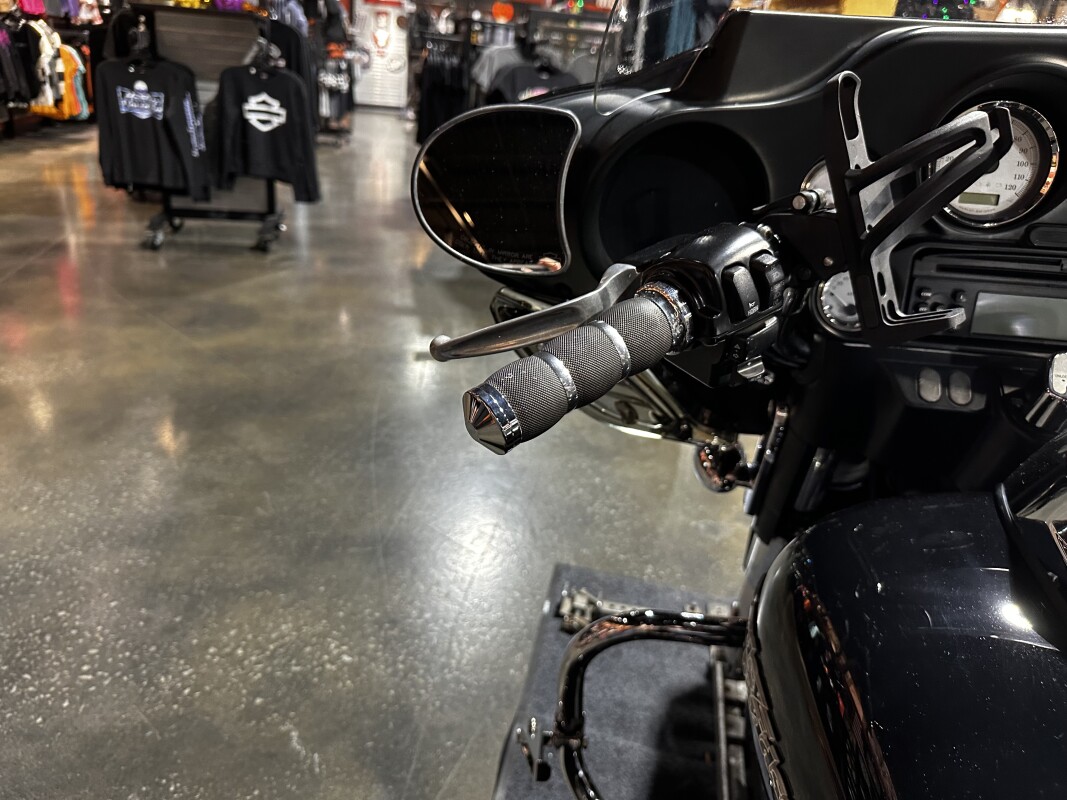 Harley-Davidson Street Glide 2011 FLHX BLACK - Photo 10