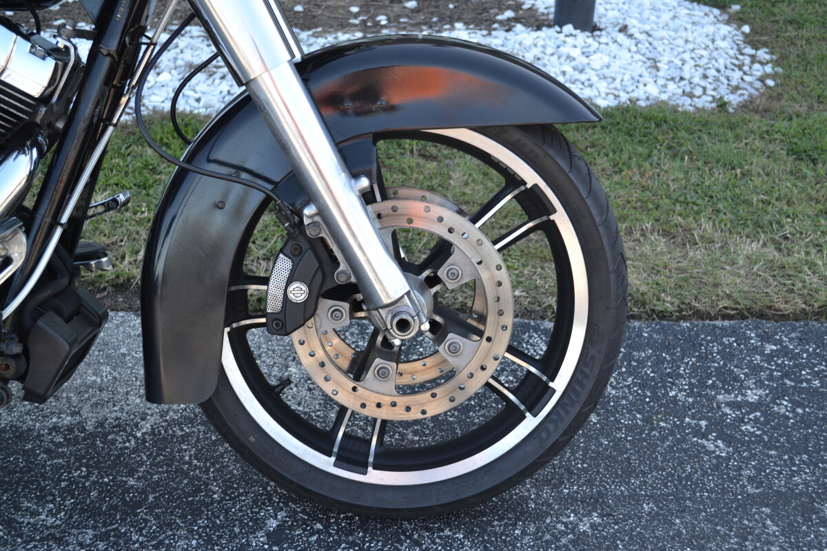 2013 Harley-Davidson Street Glide - FLHX - Photo 2