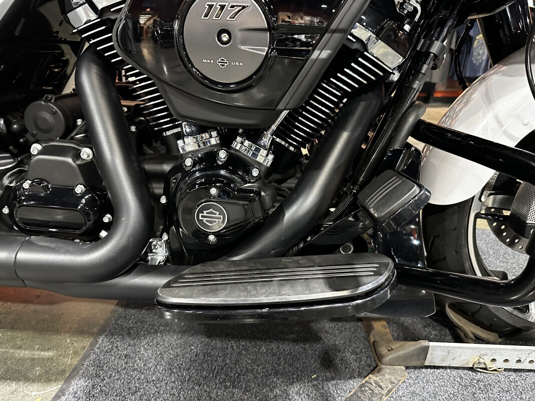 Harley-Davidson Road Glide 2025 FLTRX WHITE ONYX PRL - Photo 3