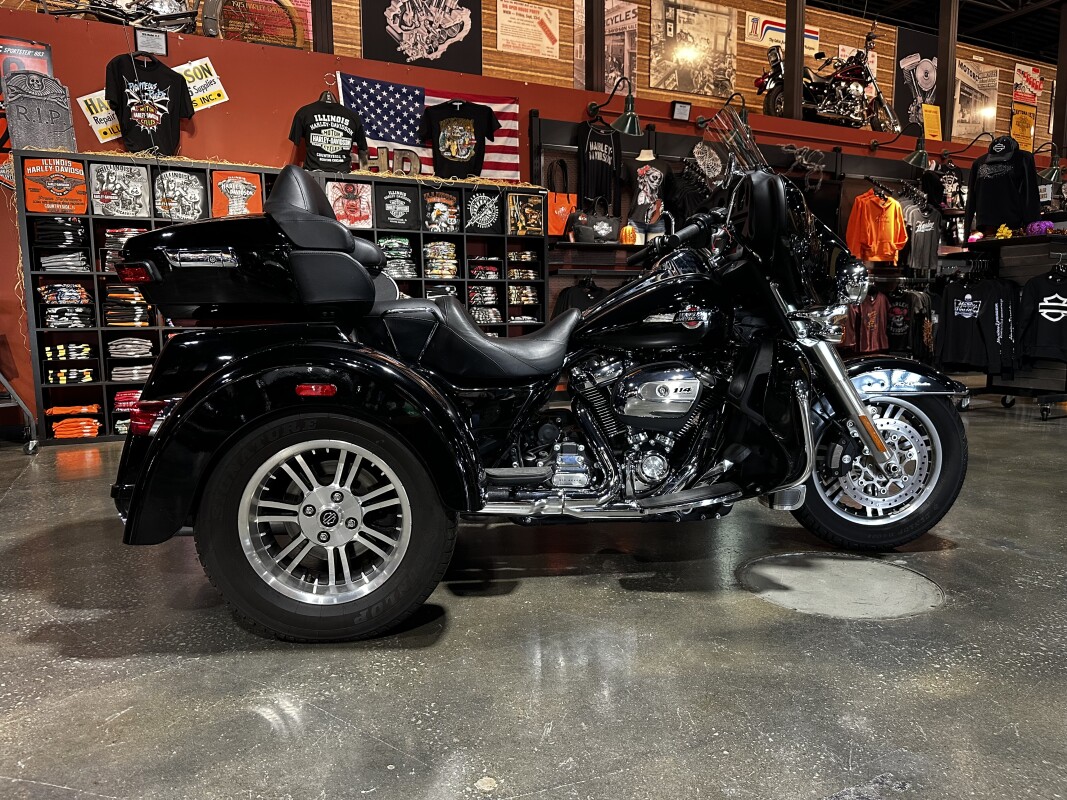 Harley-Davidson Tri Glide Ultra 2022 FLHTCUTG BLACK - Photo 5