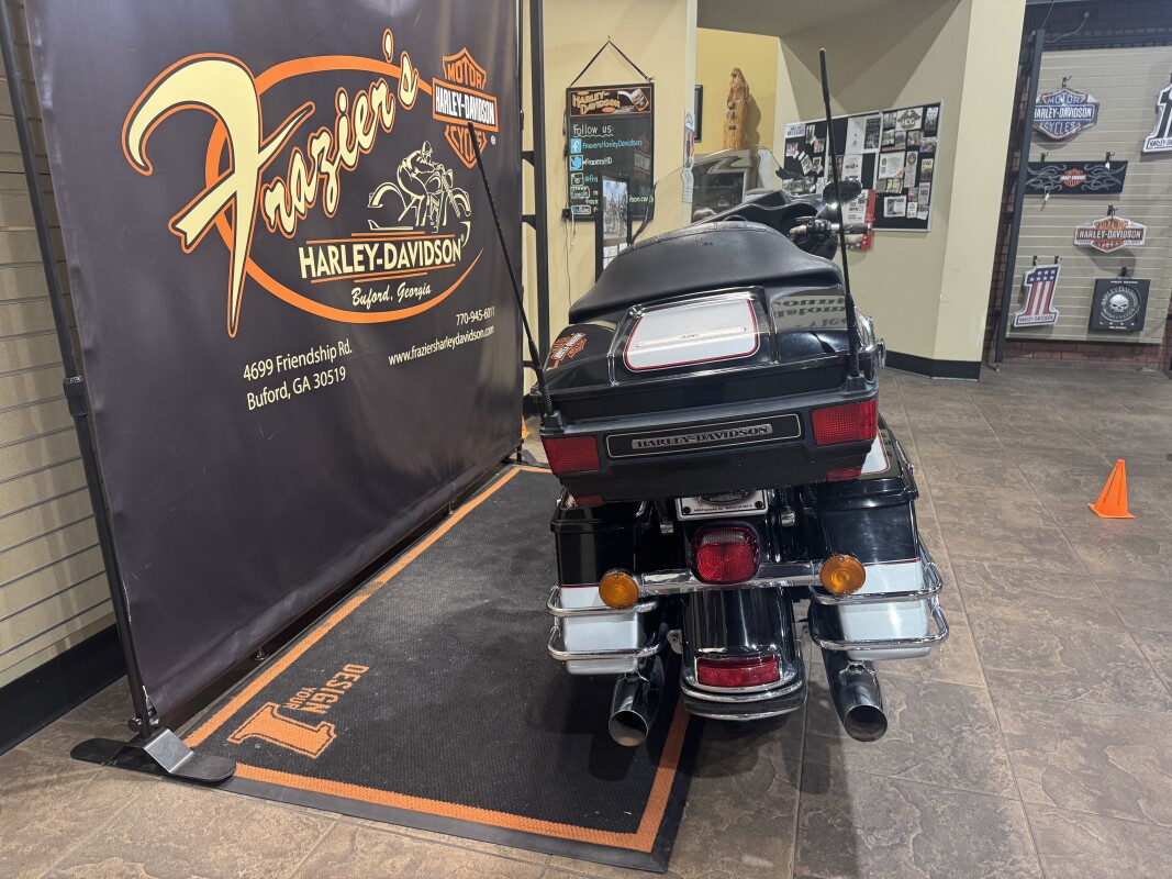 2010 Harley-Davidson Electra Glide Ultra Classic 086 V BLK/BRIL SLVR - Photo 6